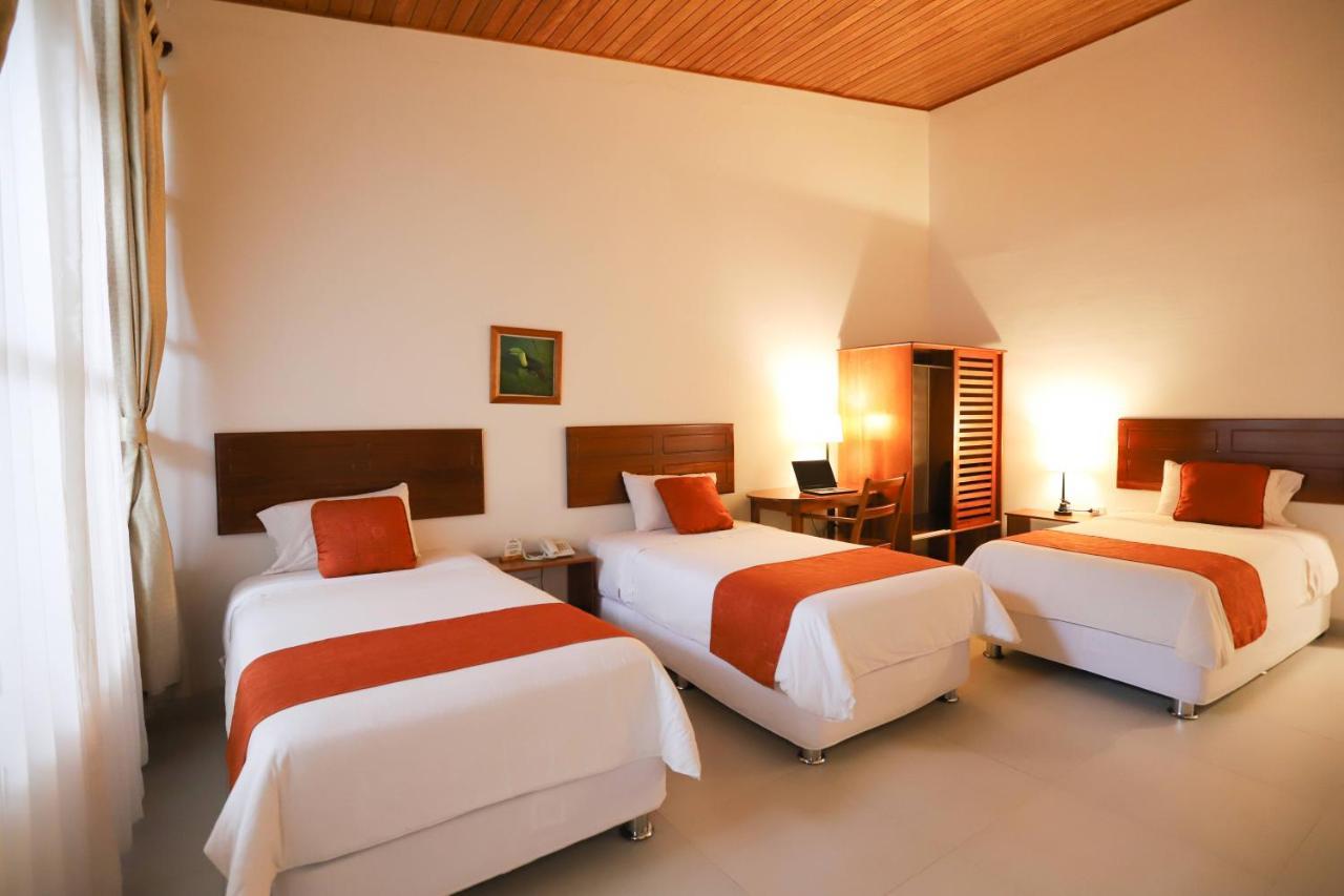 Altavista Casahotel - Asociado Casa Andina Moyobamba Extérieur photo