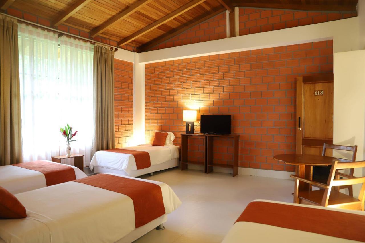 Altavista Casahotel - Asociado Casa Andina Moyobamba Extérieur photo